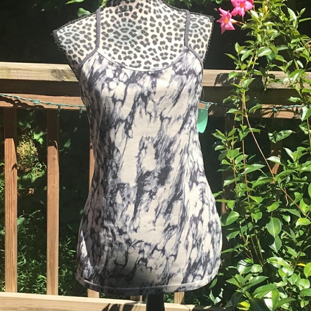 Lululemon tie dye tank top - Picture 4 of 7